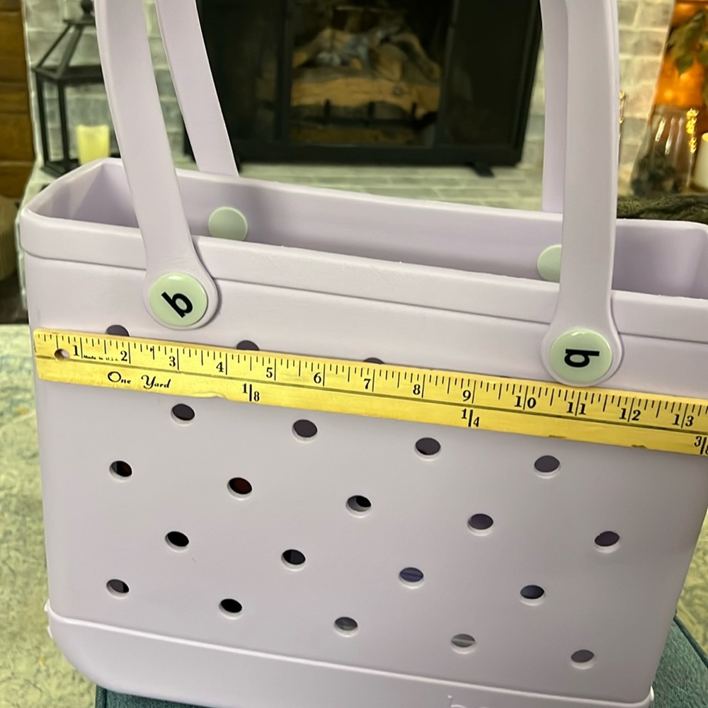 Bogg bag lilac